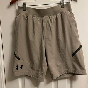 EUC Men’s Under Armour Unstoppable Shorts, Grey, Size M, Stretch Material